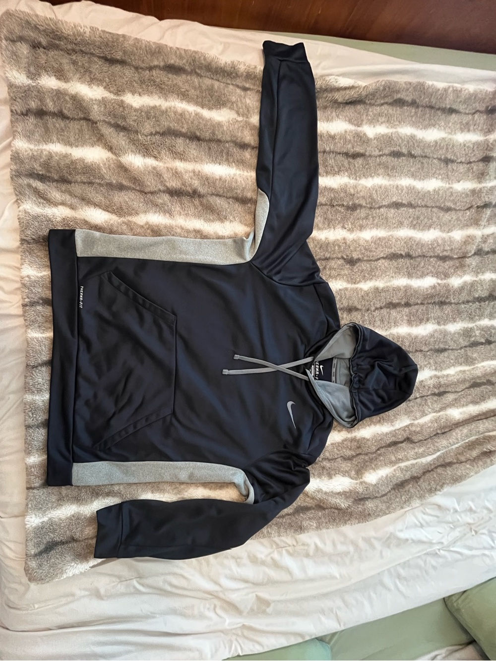 Nike navy blue and Gray Therma-FIT Pullover Hoodie